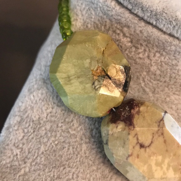 Gorgeous necklace. - Picture 5 of 10